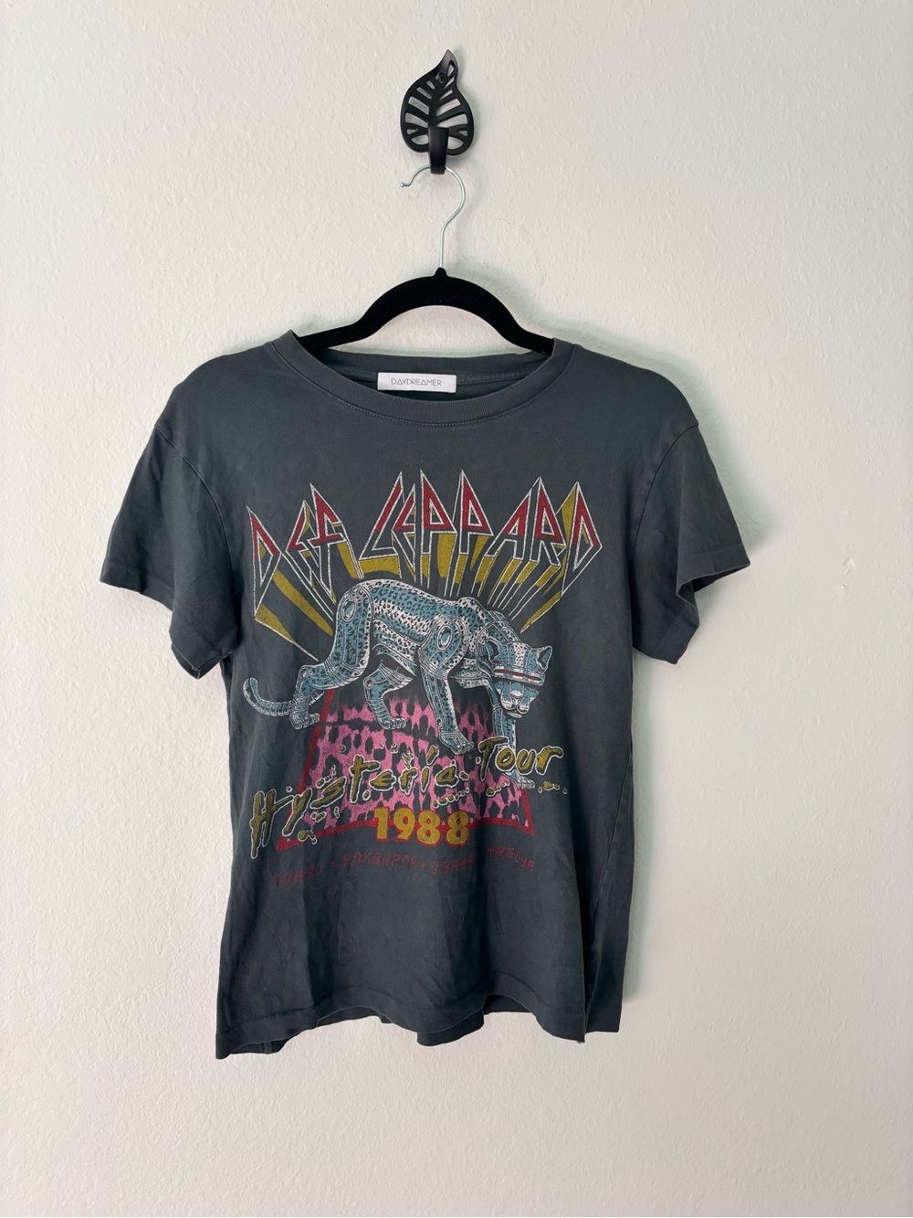 Daydreamer Def Leppard Hysteria Tour Graphic Tee XS